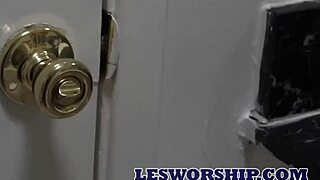 Trillium, are you licking your roommate's cunt?