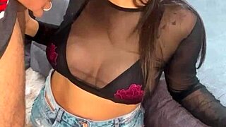 यह गोस्तोसा बिना रुके लंड चूसना पसंद करती है, है न?!