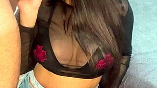 यह गोस्तोसा बिना रुके लंड चूसना पसंद करती है, है न?!