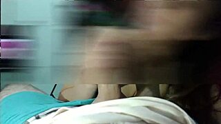 en semana santa solo quiero chupar la verga del esposo de mi hermana 😏