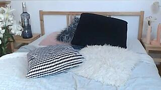 Young Girl With Perfect Body Masturbating On Cam Full Version - Webcumgirls Com!