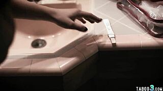 Milf stepmom licks teen stepdaughter to orgasm!