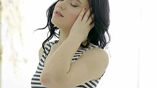 man, i’m so bad at this… teen amateur tugs and sucks me off