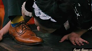 Big booty maid gets a thorough cleaning and facial