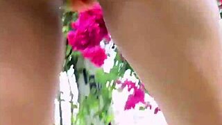 Serena, an 18-year-old Colombian with big tits, casually fingers herself in this amateur scene.