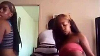 hey, check out this teen's ass popping free in tight spandex 😏