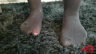 I show how I handle my bossy fetish doll