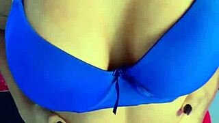 i'm moaning and cumming a lot in your ear, you know, gostosa novinha gemendo e gozando gostoso