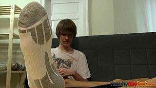 teen interacts with twinks' soles in high definition