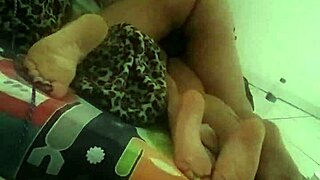 Namorada dormiu levo pica