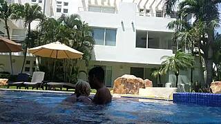 que delicioso coger después de nadar en la alberca con la amiga