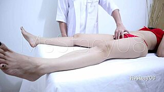 Teenager Kay gets fingered by doctor