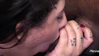 Hey, my boy needed to chill, so I helped real slow with a blowjob - Ágatha Ludovino