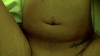 i latina cutie has hotel sex with her boyfriend 😍