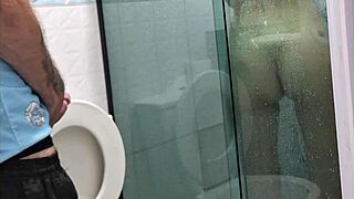 Pediu Pra Usar O Banheiro Com Ela No Banho