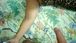 Amateur Babe Sucks Monster Cock Before Bed for Hot Cum