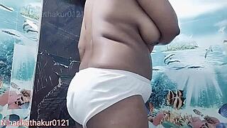 oh man, pussy bathing time with this hot babe gets me goin’...