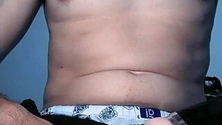 i give a handjob with vibrating toy on my pussy