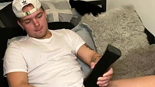 i sent my fuck buddy a hot video to get her off with big cock fucking