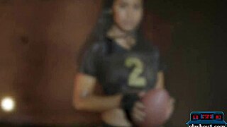 Hey, seen this sexy black teen crush her gym workout?