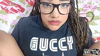 linda hermanastra sexy de culo grande me folla mi verga me corro en su coño