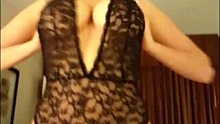 Sexy blonde teen flaunts her big tits in this enticing video