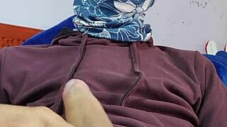 estoy caliente y quiero follar con tu gran culo de teen