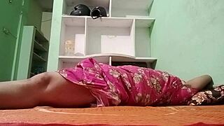 Indian Lovers Fuck Secretly In Home!