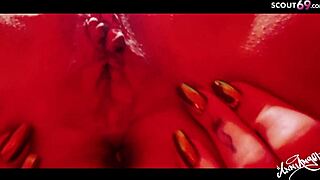 anni angel deutsch masturbates close to her pussy