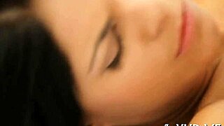 teenie learns to engulf well