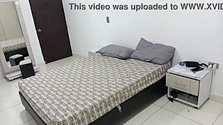 el culo de mi hijastra es gigante que rico meter mi polla entera