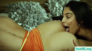 Lezzie couples intensely pussy worship