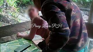 Pinay Teen Gets Wild Fucking at Public Waterfalls Outdoor