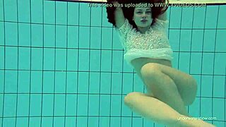 I saw katy soroka's hairy beaver underwater, it's so sexy!