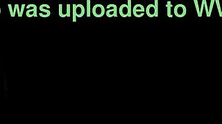 Aluna Novinha Aprendendo a Mamam com o Professor no Escuridão do Netflix