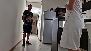 Pizza Delivery Guy Enjoys College Girl's Big Ass