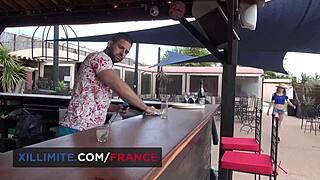 Hot teen 18+ on holidays hooked up with the bartender for riding and blowjob