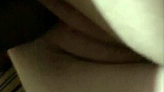 Safada colegial grandes mamas dias vermelhos