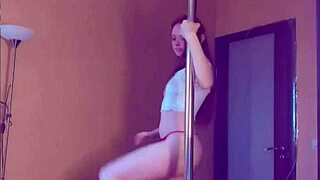 Evanesse Russian Girl Sucks Before Sexy Pole Dance