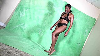 Check out this 4K behind-the-scenes photoshoot with Nina Rivera and Don Whoe 😘