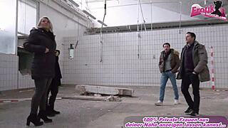 Deutscher öffentlicher Vierer mit Paaren im Lostplace