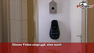 Deutsche Schlampe Ficks Hard in Badezimmer with Neger Schwanz Wow