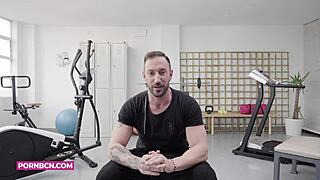 Blonde amateur sucks bodybuilder's big cock