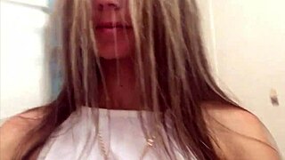 PUSSY LICKING Blonde Teen Gets Her Wet Spot Devoured!