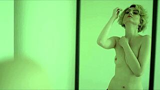 Come masturbate with this Czech babe in bed?