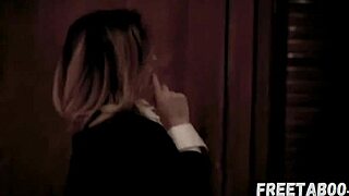 Real estate agent closes deal with client