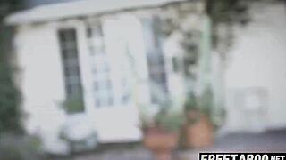 Real estate agent closes deal with client