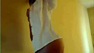 Hey, watch this beautiful camgirl teasing with her big assets!