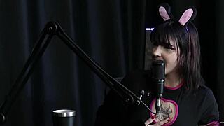 Depois Que Iniciou No Pornô Escolheu Seu Nome Artístico Não Sentiu Dificuldade E Nunca Teve Relação Boa Com O Pai - Yummi Paradise Sheer Red