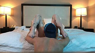 hot tatted petite beauty eating pussy like a pro